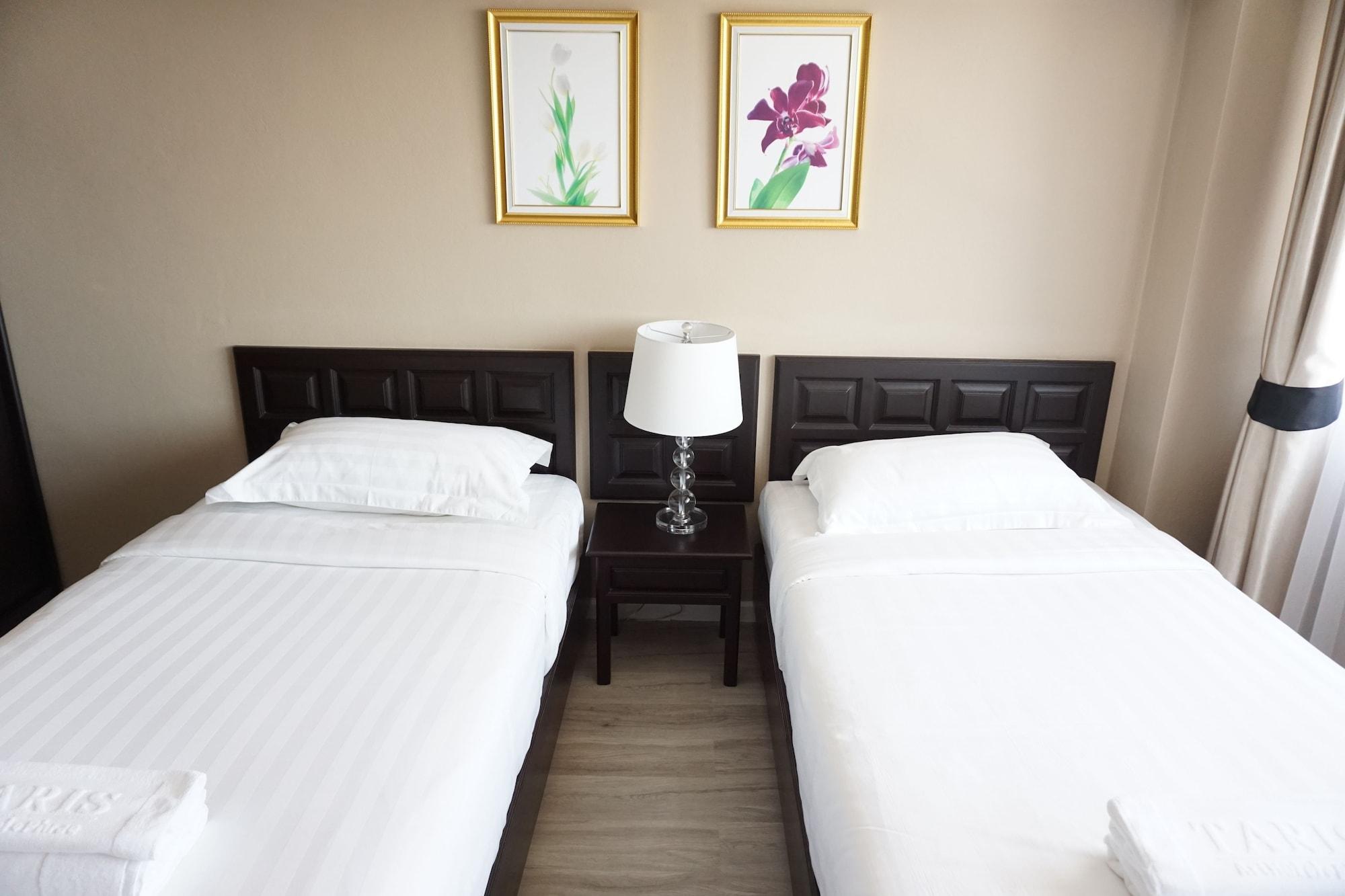 Taris Art Hotel Phrae Exterior foto