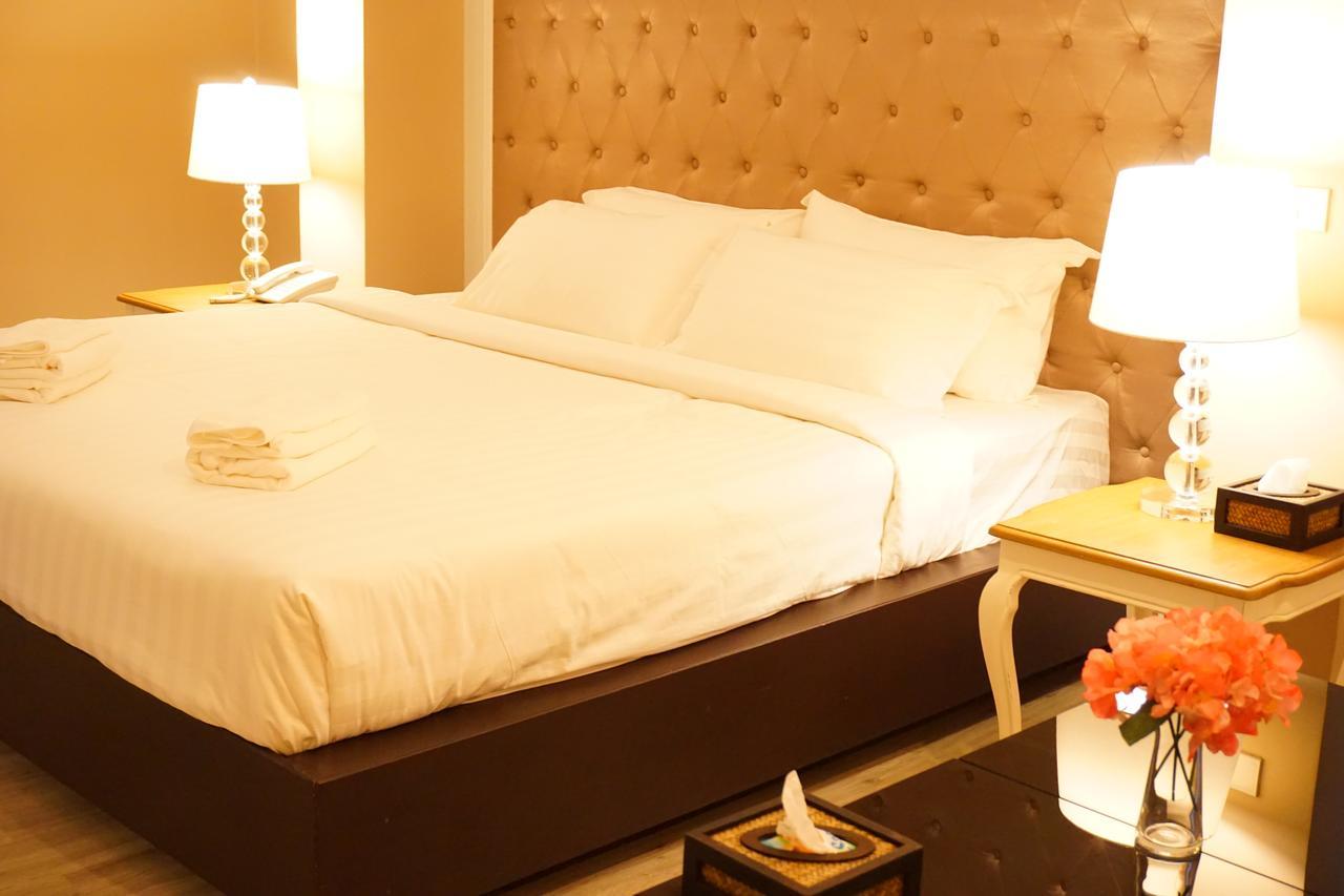 Taris Art Hotel Phrae Exterior foto